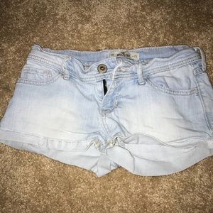 Hollister jean shorts size 00 waist 23